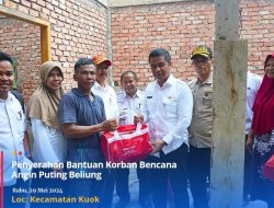 Cepat Tanggap Bencana, Pj Sekda Kampar Salurkan Bantuan Bencana Angin Puting Beliung di Kecamatan Kuok