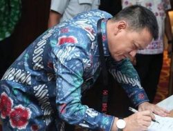 Pj Bupati Kampar Hadiri RUPS BRK Syariah