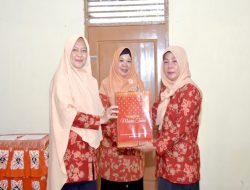 Penasehat DWP-UP Ny. Ricana Hambali Saksikan Serah Terima Jabatan Plt. Ketua Dharma Wanita Kabupaten Kampar