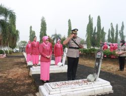 Hari Bhayangkara Ke-80, Kapolres Kampar Pimpin Ziarah dan Tabur Bunga Di Makam Pahlawan, Hormati Jasa Perwira Pertahanan Negara